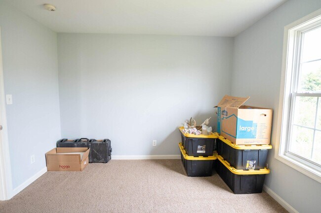 Building Photo - 510 N Teal Rd