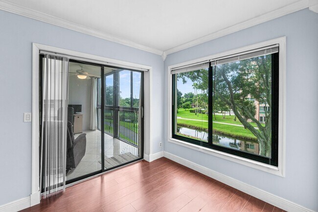 Building Photo - 14475 Strathmore Ln
