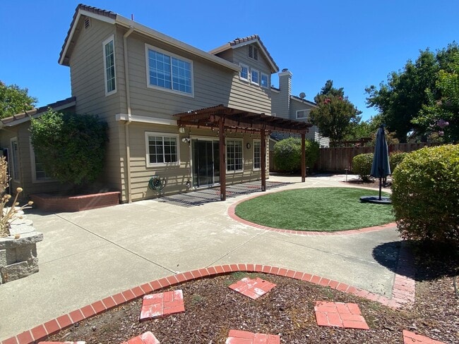 Building Photo - Reflections Home in Pleasanton – 3BR + Lof...