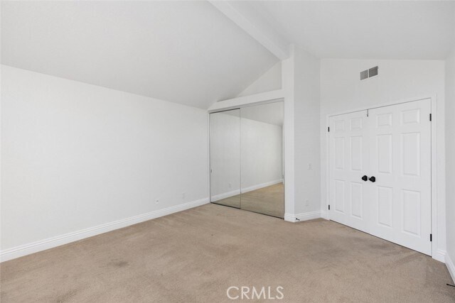 Building Photo - 2 Crystalglen