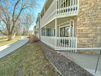 Building Photo - Spacious Patio