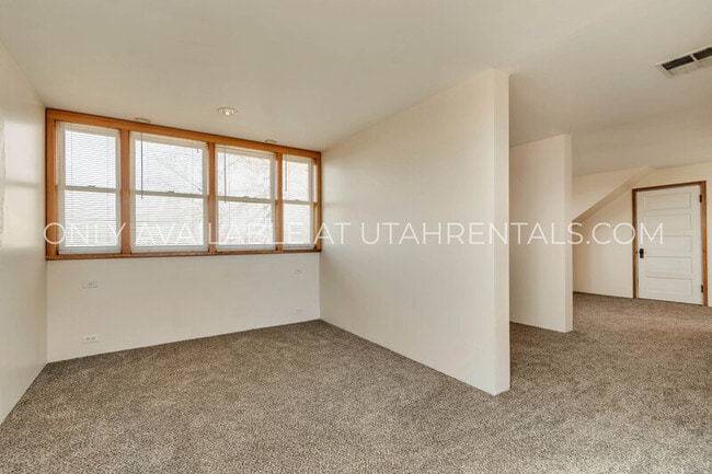 Building Photo - 1218 E 600 S