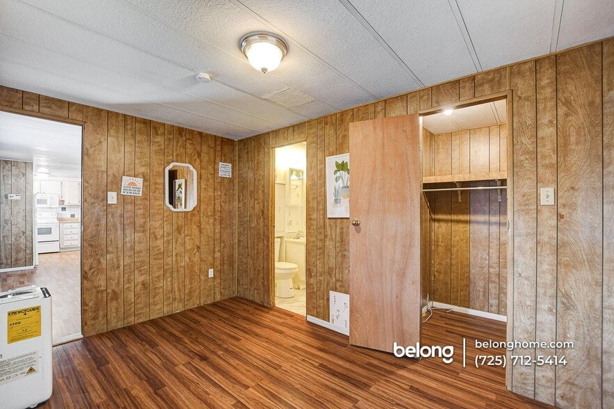 Building Photo - 3481 Cape Cod Dr