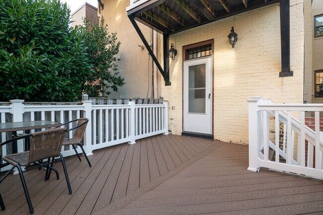 Building Photo - 1614 15th St NW