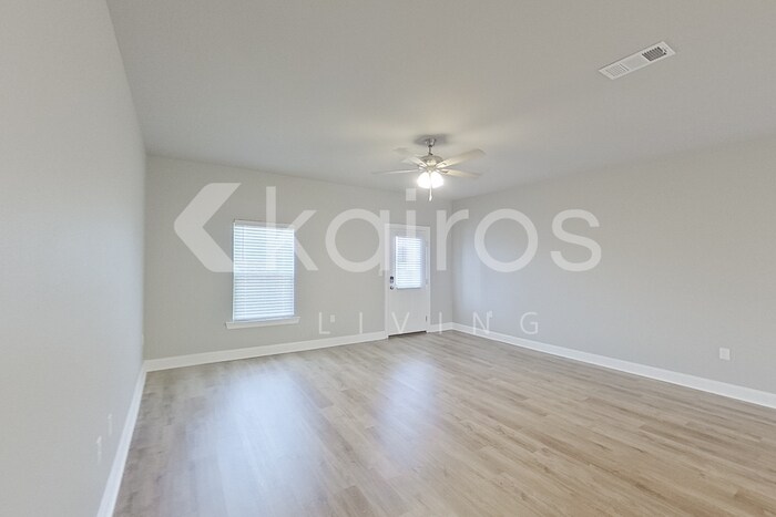 Building Photo - 13784 Willowmore Dr