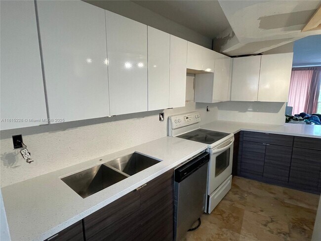 Building Photo - 5701 Biscayne Blvd