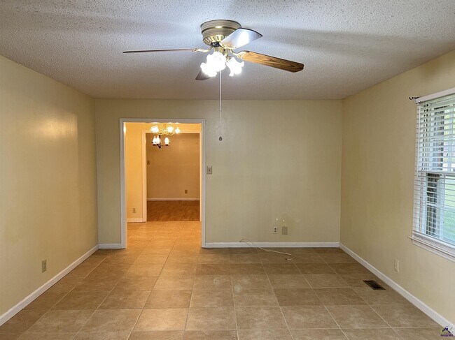 Building Photo - 3700 Dean Dr