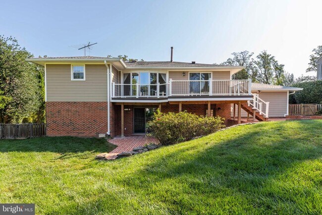 Building Photo - 1208 Forestwood Dr