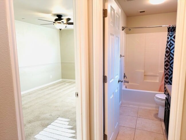 Building Photo - $2,150 Harlan Ranch, 3 bd/ 2.5 bath - N. S...