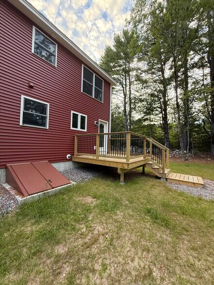 Building Photo - 32 Rockwood Dr