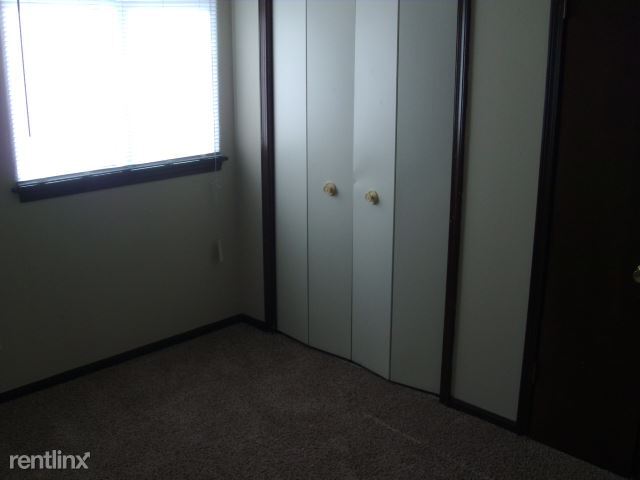 Building Photo - 2 br, 1 bath 4plex - 56th St 466