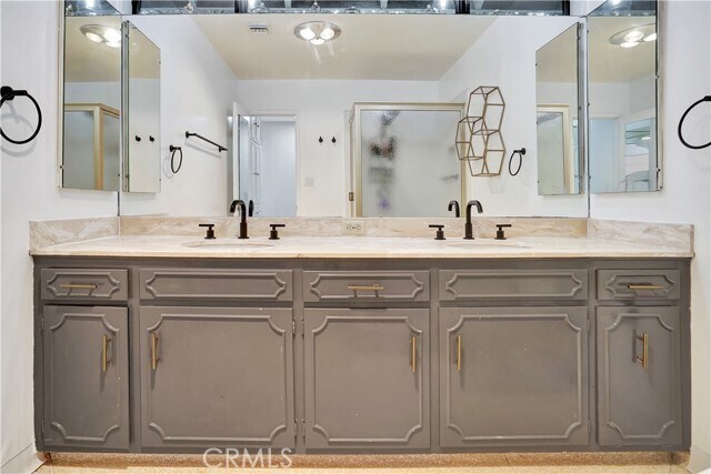 Building Photo - 5835 Jumilla Ave
