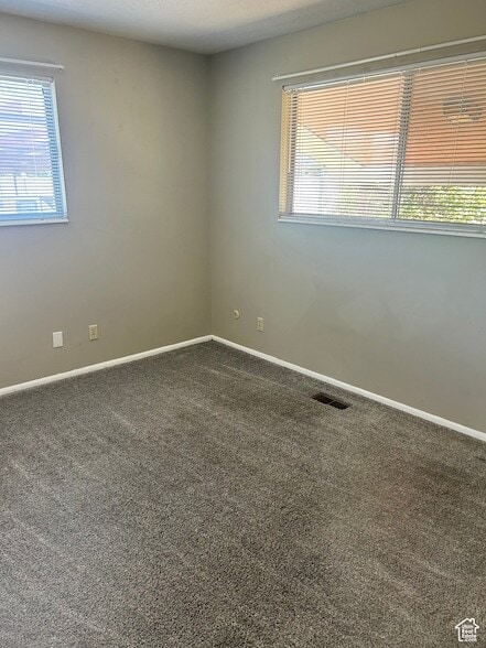 Building Photo - 3554 Van Buren Ave