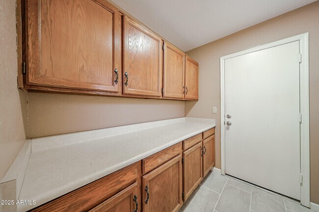 Building Photo - 5440 W Beryl Ave