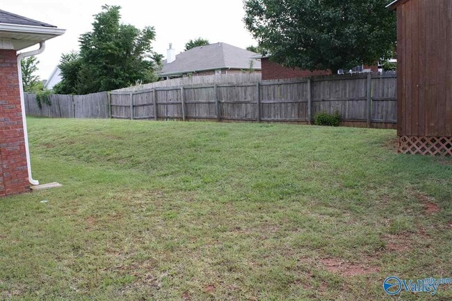 Building Photo - 137 Clover Ridge Dr