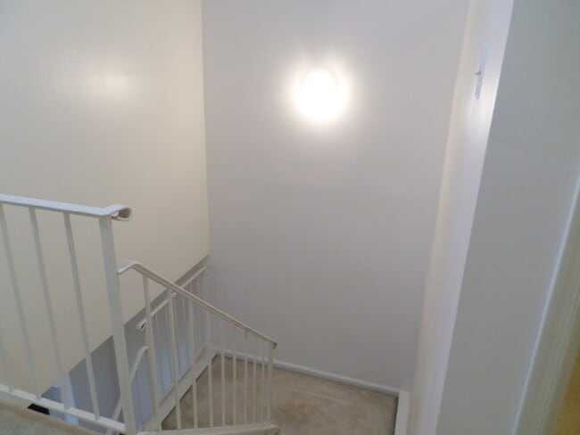 Building Photo - 1433 A St NE