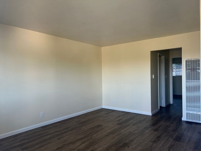 Building Photo - LSSTE715