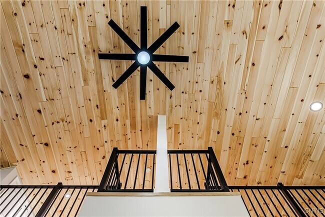 Building Photo - 118a Kirkland Ave