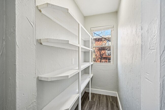 Building Photo - 71 Almont St