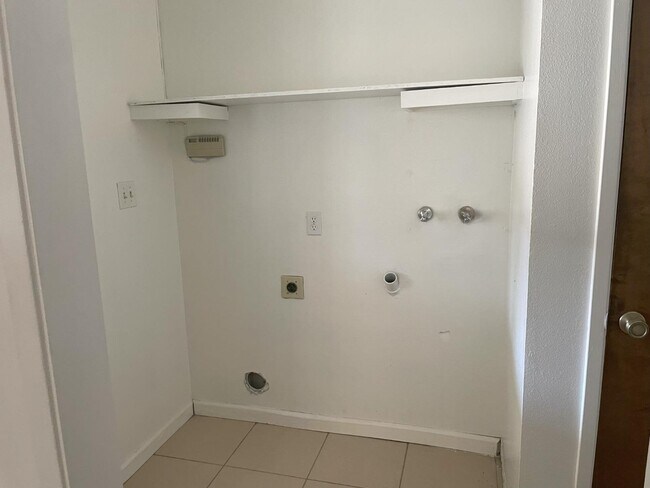 Building Photo - 309 N Fordham Ave