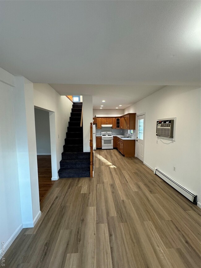 Building Photo - 248 Fulton St