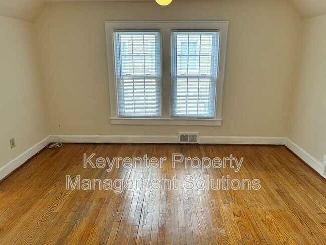 Building Photo - 129 Dupont Cir
