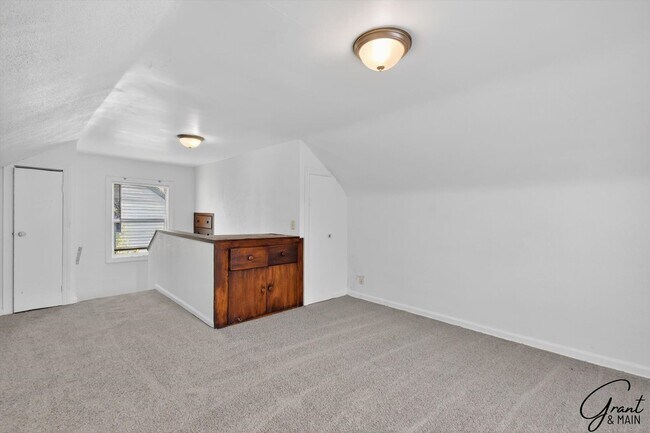 Building Photo - 20259 Oakfield Ave