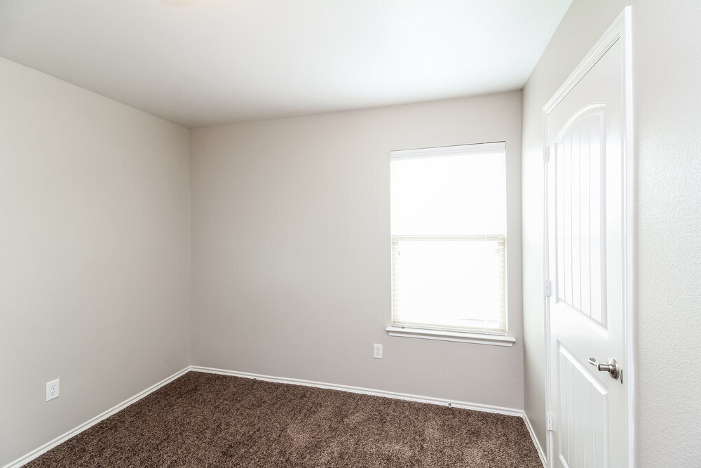 Building Photo - 2005 Blakehill Dr