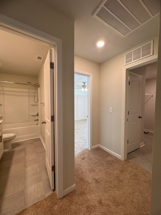 Building Photo - Beautiful 4BR 2.5BA Home in Trinity