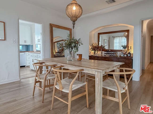 Building Photo - 316 S Wetherly Dr