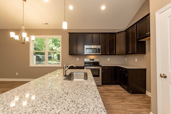 Building Photo - Brand New Three Bedroom Home!