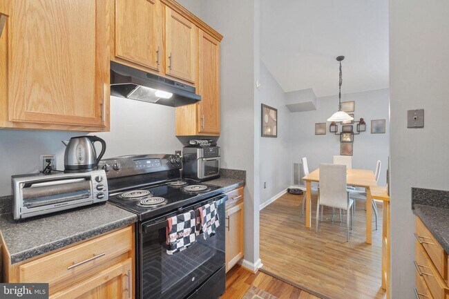 Building Photo - 209 Water Fountain Ct