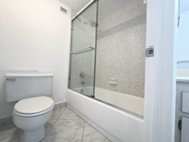 Building Photo - 3800 S Ocean Dr