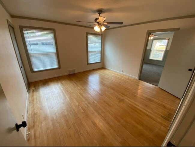 Building Photo - 1011 Walnut St