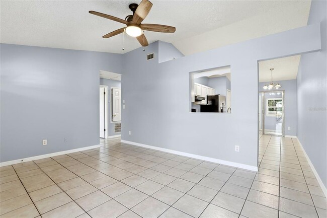 Building Photo - 1972 Bonneville Dr