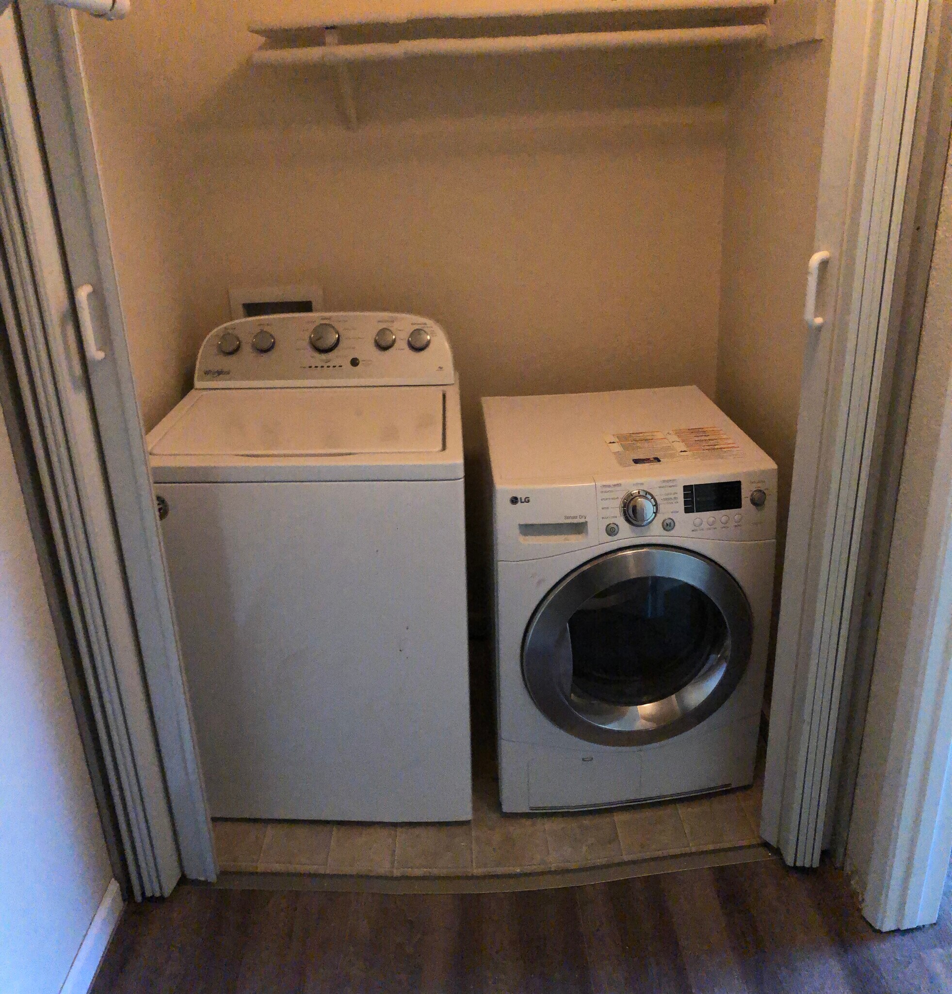 Building Photo - 2524 Winchester Dr