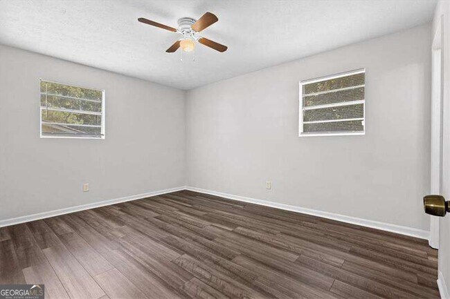 Building Photo - 3065 Tara Woods Dr