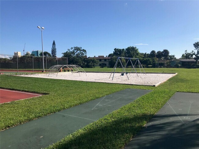 Building Photo - 7720 Camino Real