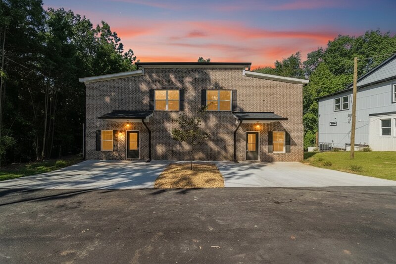 Building Photo - 2393 Highpoint Rd