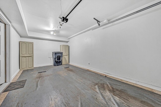 Building Photo - 2221 Jefferson St SW