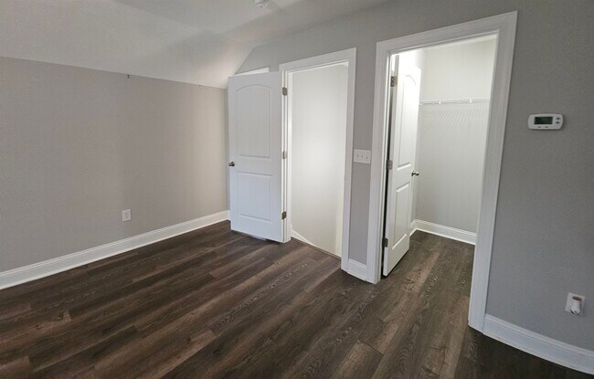 Building Photo - 9181 Abingdon Dr