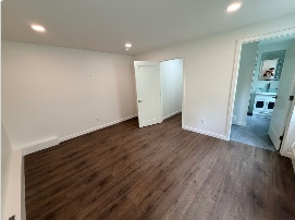 Building Photo - 4240 La Salle Ave