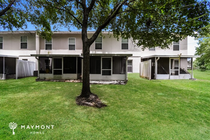 Building Photo - 11840 Lake Bend Cir