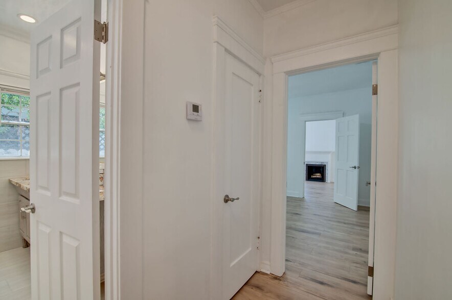 Building Photo - 641 N Martel Ave