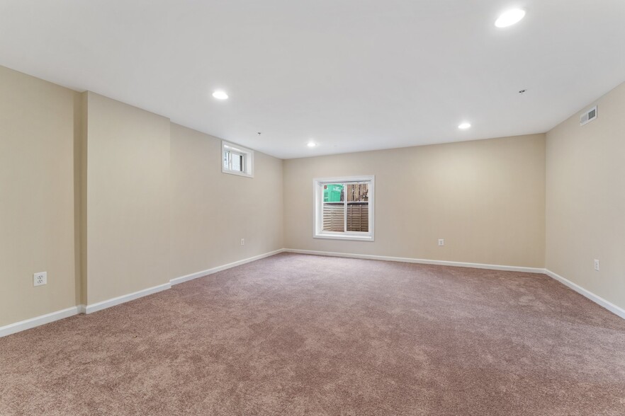 Building Photo - 15622 Gilpin Mews Ln
