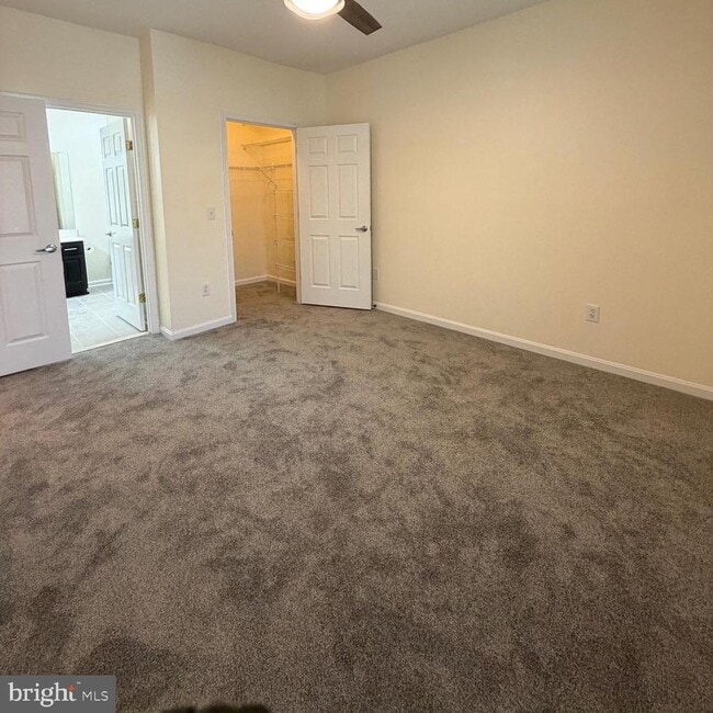 Building Photo - 20453 Chesapeake Square