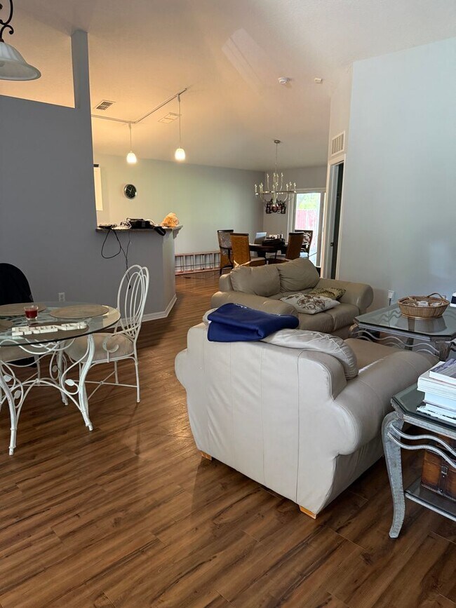 Building Photo - For rent condo Space Coast 5 minutes from ...