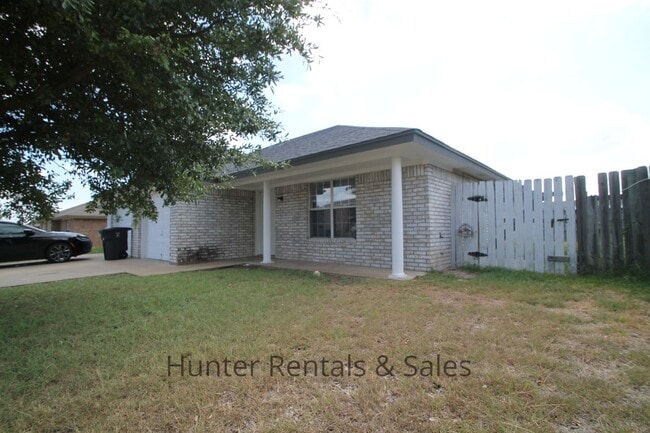 Building Photo - Holy Toledo!