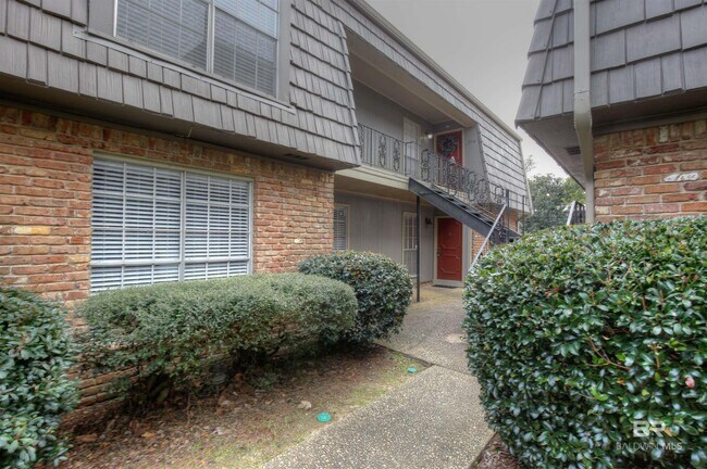 Primary Photo - 207 S Mobile St