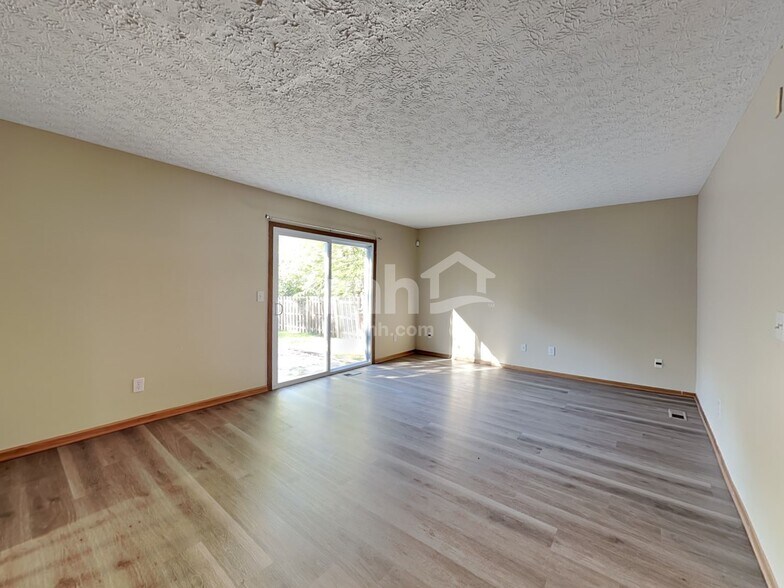 Building Photo - 249 Border St